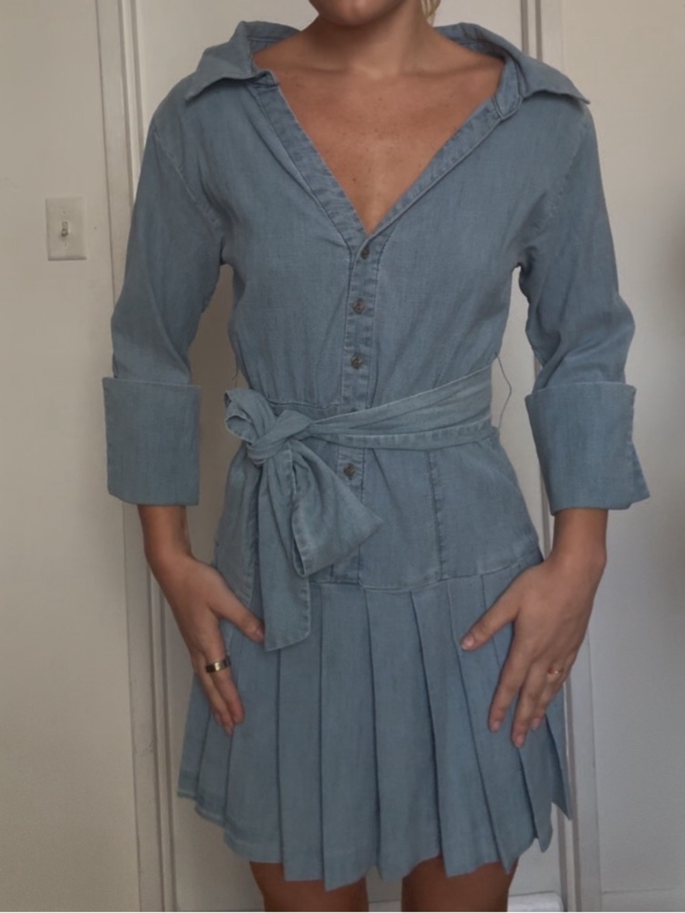 Alice + Olivia Jamie Drop Waist Chambray Shirt Dress Blue Size Large 10/12